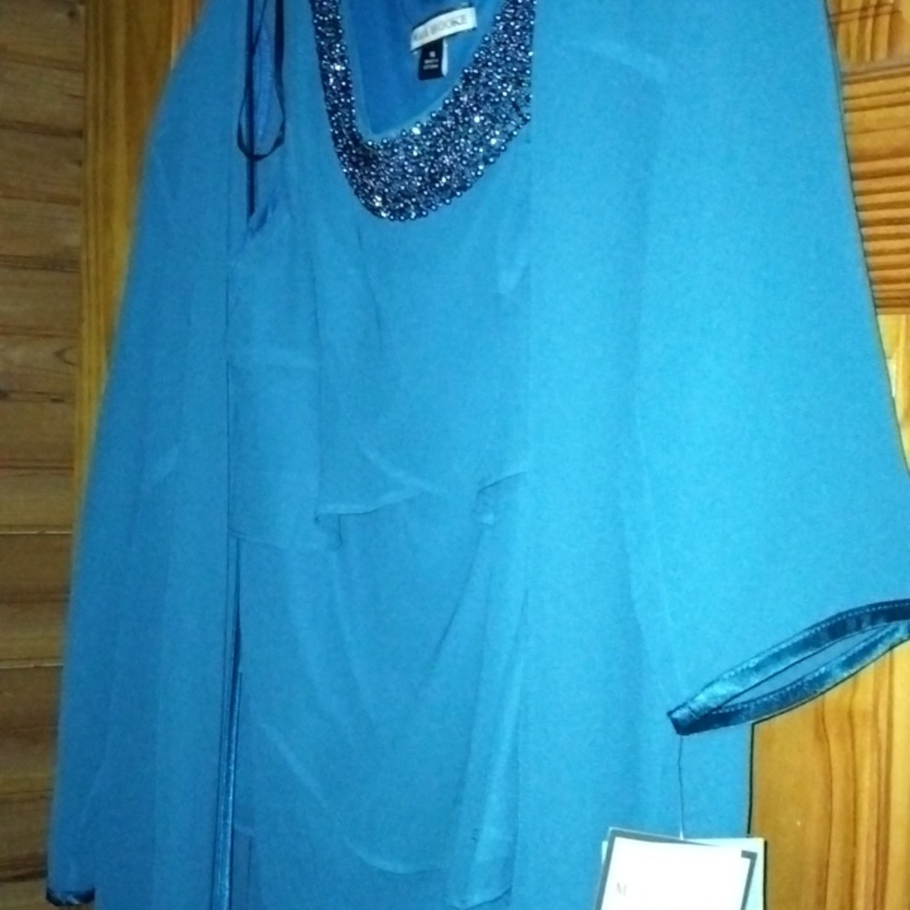 Iam selling a evening gown